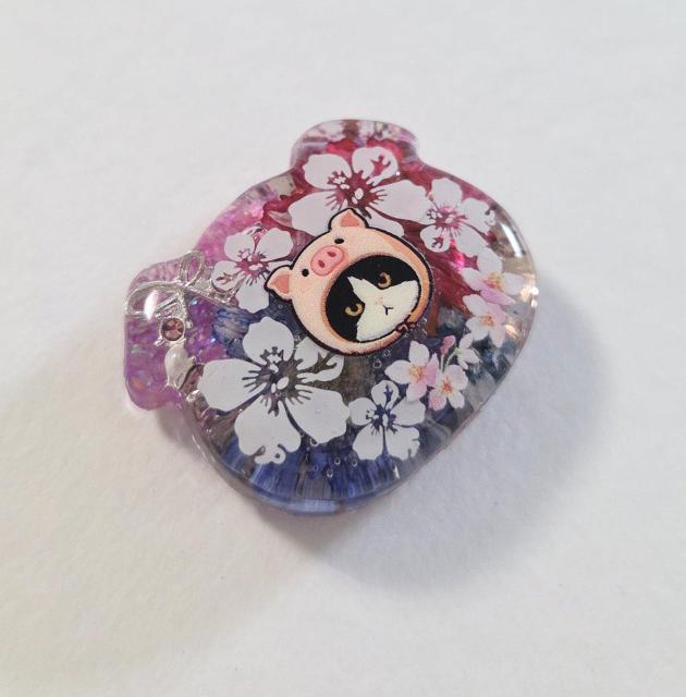 ブタねこちゃんドライフラワー入りレジンヘアゴム☆ ねこ 猫 ネコ ハチワレ猫 ブタ ヘアゴム ブローチ ポニーフック < 女性ファッション ブタねこちゃんドライフラワー入りレジンヘアゴム☆ ねこ 猫 ネコ ハチワレ猫 ブタ ヘアゴム ブローチ ポニーフック < 女性ファッションの