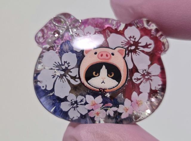 ブタねこちゃんドライフラワー入りレジンヘアゴム☆ ねこ 猫 ネコ ハチワレ猫 ブタ ヘアゴム ブローチ ポニーフック < 女性ファッション ブタねこちゃんドライフラワー入りレジンヘアゴム☆ ねこ 猫 ネコ ハチワレ猫 ブタ ヘアゴム ブローチ ポニーフック < 女性ファッションの