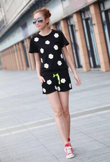 人気☆大柄花柄半袖半パン上下セット☆BK < 女性ファッション  人気☆大柄花柄半袖半パン上下セット☆BK < 女性ファッションの