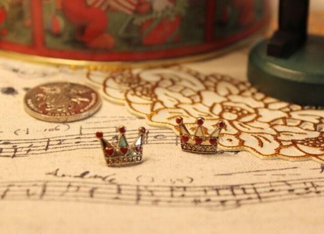 新品ゴスロリ姫系アンティーク風ハート王冠ピアス < 女性アクセサリー/時計  新品ゴスロリ姫系アンティーク風ハート王冠ピアス < 女性アクセサリー/時計の