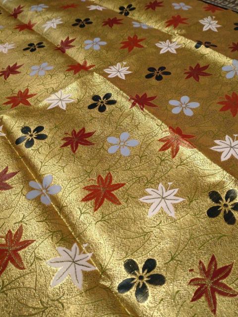 (2A111014)約64cm幅×約1m・金屏風のような金襴 < ペット/手芸/園芸 (2A111014)約64cm幅×約1m・金屏風のような金襴 < ペット/手芸/園芸の