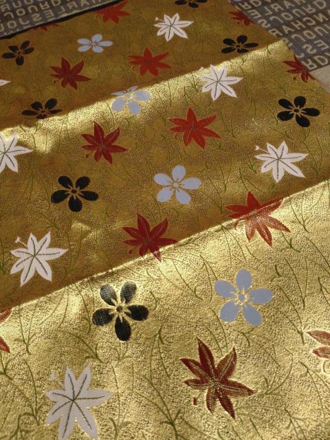 (2A111014)約64cm幅×約1m・金屏風のような金襴 < ペット/手芸/園芸 (2A111014)約64cm幅×約1m・金屏風のような金襴 < ペット/手芸/園芸の