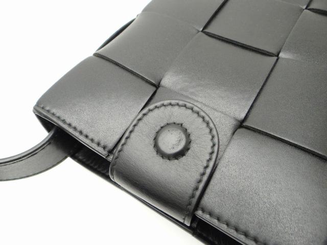 BOTTEGAVENETA ボッテガ・ヴェネタ カセット ミニ クロスボディバッグ ショルダーバッグ ブラック<USED> < ブランド  BOTTEGAVENETA ボッテガ・ヴェネタ カセット ミニ クロスボディバッグ ショルダーバッグ ブラック<USED> < ブランドの