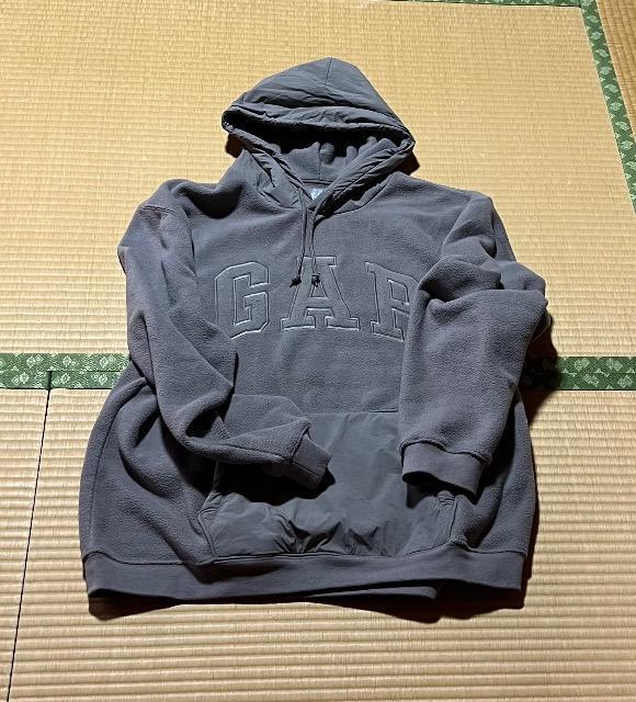 GAP プロフリース GAPアーチロゴ パーカー(ユニセックス) 数回着用 < ブランド  GAP プロフリース GAPアーチロゴ パーカー(ユニセックス) 数回着用 < ブランドの