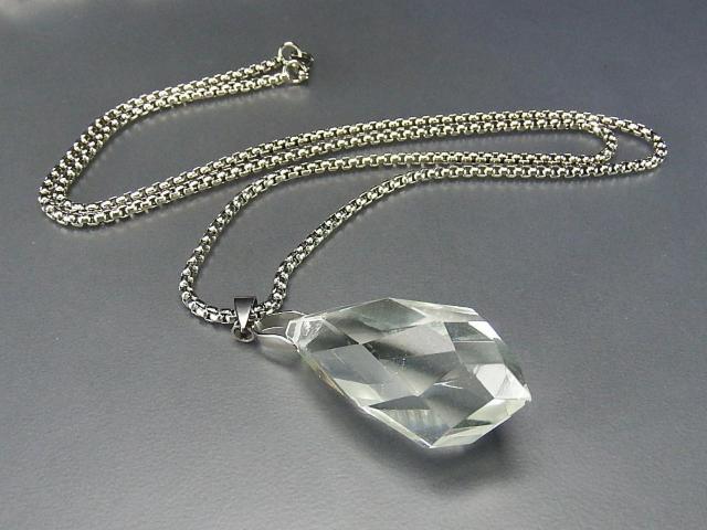 レア極薄レモンクォーツ30面カットペンダントトップステンレス3A+天然石ネックレス < 女性アクセサリー/時計  レア極薄レモンクォーツ30面カットペンダントトップステンレス3A+天然石ネックレス < 女性アクセサリー/時計の