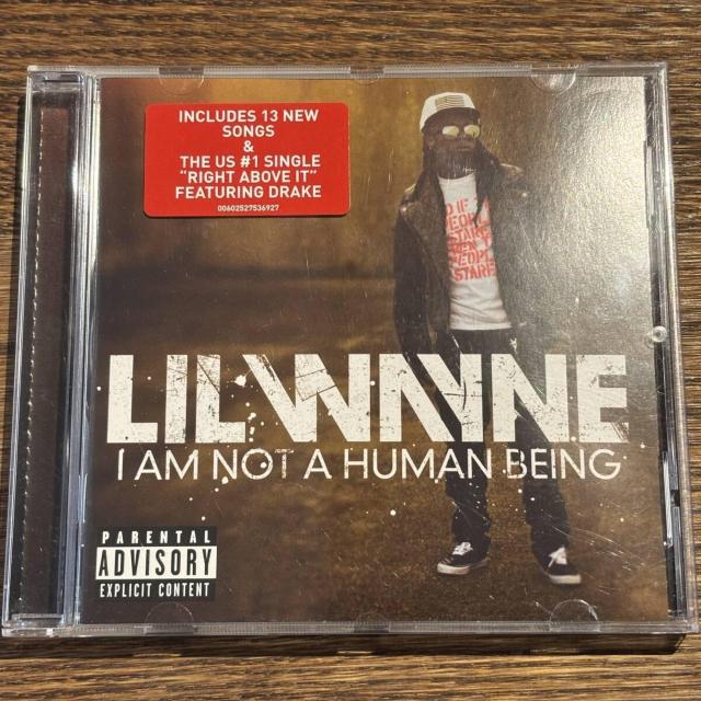 yLil WaynezI AM NOT A HUMAN BEING   CD/DVD/rfI 