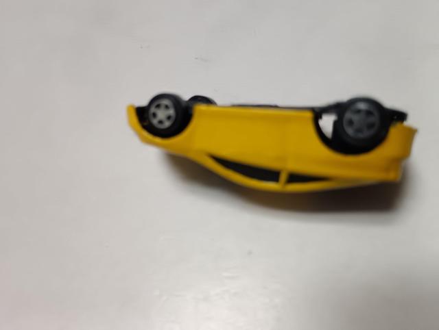 黄色いミニカー2台 < ホビー  黄色いミニカー2台 < ホビーの