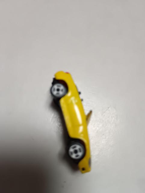黄色いミニカー2台 < ホビー  黄色いミニカー2台 < ホビーの