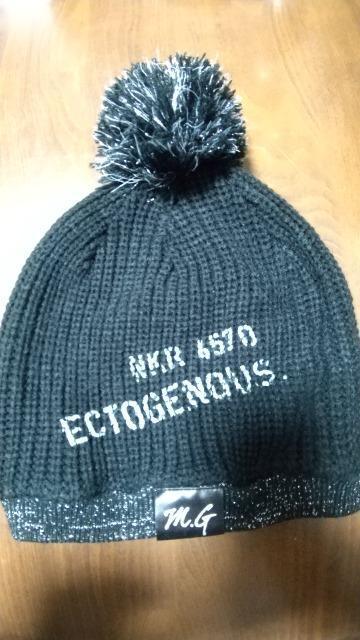 黒のニット帽★フリーサイズ★英字ロゴ < 女性ファッション  黒のニット帽★フリーサイズ★英字ロゴ  < 女性ファッションの