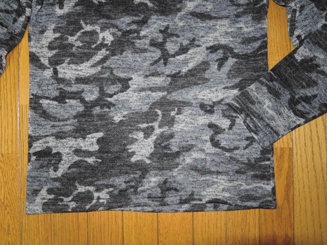 SHELLAC シェラック カモフラ ジャガード Vネック ニット カットソー 46 迷彩柄 長袖ロンTシャツ V-NECK < ブランド SHELLAC シェラック カモフラ ジャガード Vネック ニット カットソー 46 迷彩柄 長袖ロンTシャツ V-NECK < ブランドの