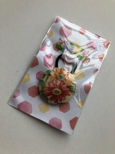 ハンドメイド ヘアゴム 特大 くるみボタン お花 コットン < 女性ファッション  ハンドメイド ヘアゴム 特大 くるみボタン お花 コットン < 女性ファッションの