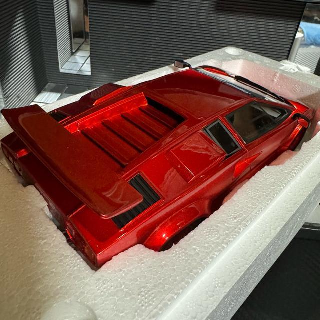 未展示品GTスピリット1/18ケーニッヒスペシャル カウンタックレッドメタリック < ホビー  未展示品GTスピリット1/18ケーニッヒスペシャル カウンタックレッドメタリック < ホビーの