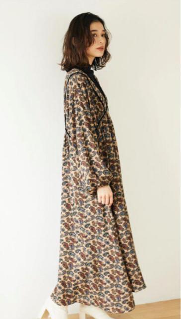 新品 novem 9 ペイズリーワンピース < 女性ファッション  新品 novem 9 ペイズリーワンピース < 女性ファッションの