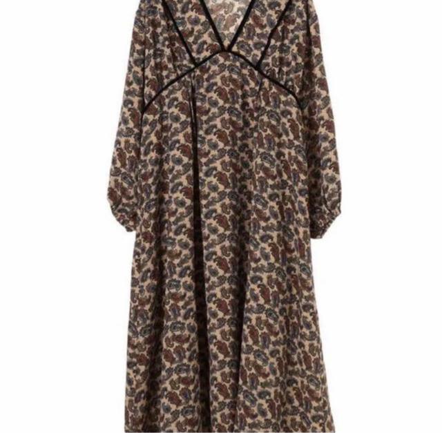 新品 novem 9 ペイズリーワンピース < 女性ファッション  新品 novem 9 ペイズリーワンピース < 女性ファッションの