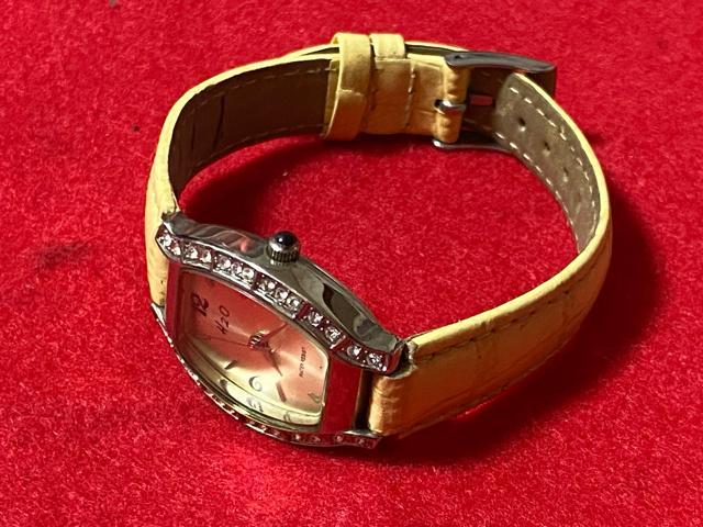 H2O 婦人ドレスウオッチ ストーン 日付表示付き 動作品4111-06-2 < ブランド  H2O 婦人ドレスウオッチ ストーン 日付表示付き 動作品4111-06-2 < ブランドの