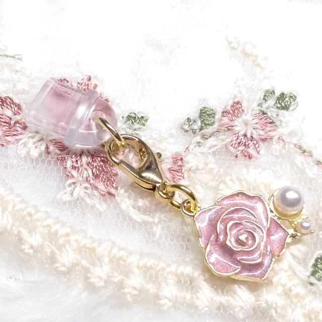 ハンドメイド☆コネクターキャップ☆type-C専用☆ピンク薔薇 < 女性ファッション ハンドメイド☆コネクターキャップ☆type-C専用☆ピンク薔薇 < 女性ファッションの