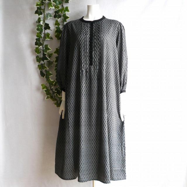 新品 9956 ML 幾何学柄 ピンタック ワンピース 黒系 秋 レディース モード クラシック 高級感 上質 上品 < 女性ファッション 新品 9956 ML 幾何学柄 ピンタック ワンピース 黒系 秋 レディース モード クラシック 高級感 上質 上品 < 女性ファッションの