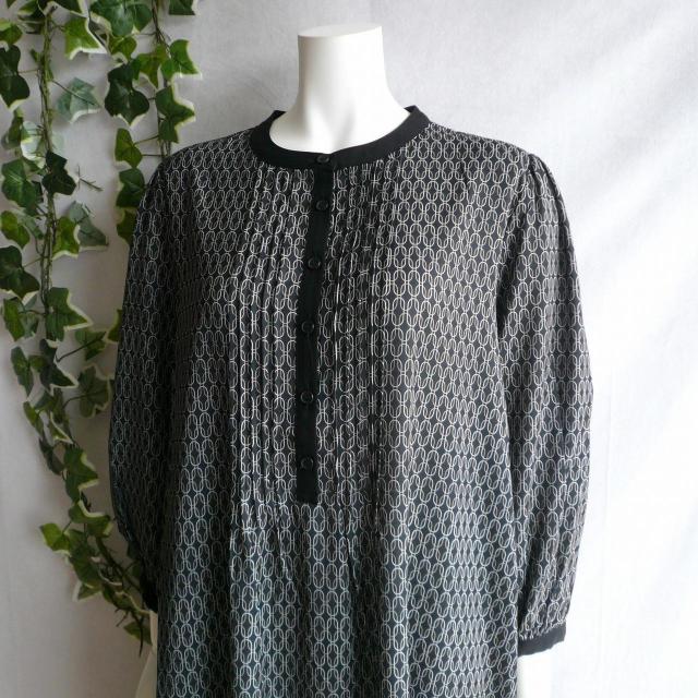 新品 9956 ML 幾何学柄 ピンタック ワンピース 黒系 秋 レディース モード クラシック 高級感 上質 上品 < 女性ファッション 新品 9956 ML 幾何学柄 ピンタック ワンピース 黒系 秋 レディース モード クラシック 高級感 上質 上品 < 女性ファッションの