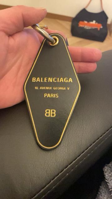 �o�����V�A�K�@�L�[�����O �� �u�����h�� 