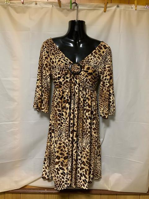 ◆ヒョウ柄「Vネックワンピース」フリーサイズ < 女性ファッション  ◆ヒョウ柄「Vネックワンピース」フリーサイズ  < 女性ファッションの