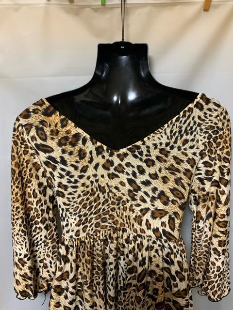 ◆ヒョウ柄「Vネックワンピース」フリーサイズ < 女性ファッション  ◆ヒョウ柄「Vネックワンピース」フリーサイズ < 女性ファッションの