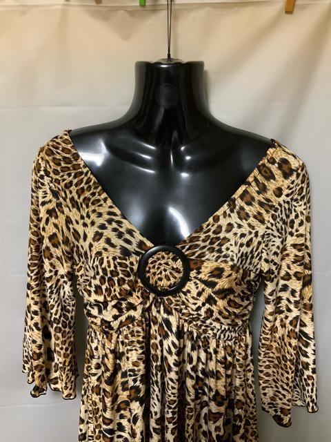 ◆ヒョウ柄「Vネックワンピース」フリーサイズ < 女性ファッション  ◆ヒョウ柄「Vネックワンピース」フリーサイズ < 女性ファッションの