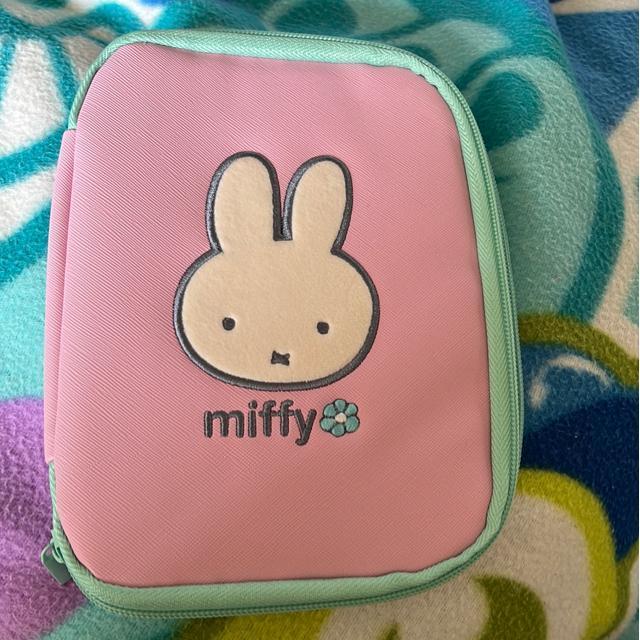 ↓(新品)ミッフィ・マルチポーチ < 女性ファッション ↓(新品)ミッフィ・マルチポーチ < 女性ファッションの