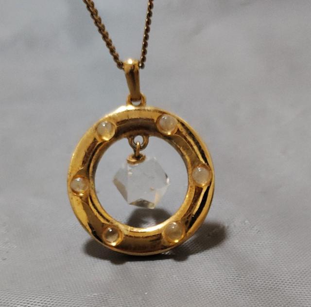 �S�[���h�J���[ �N���X�^���y���_���g �l�b�N���X �� �����A�N�Z�T���[/���v�� 