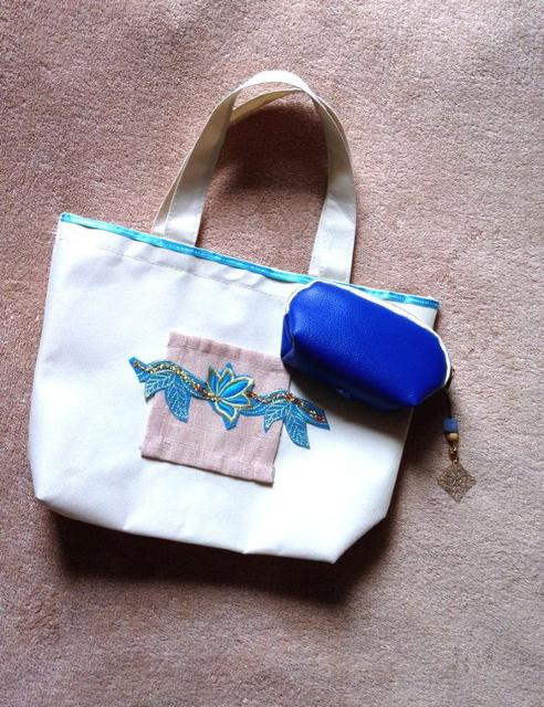 ブルー お花 スパンコールレース◆マルチポーチトートバッグ < 女性ファッション  ブルー お花 スパンコールレース◆マルチポーチトートバッグ < 女性ファッションの