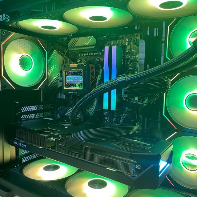 yVifXNgbvPCzRyzen7 7800X3D RT9070XT 32GB SSD1TB 850W