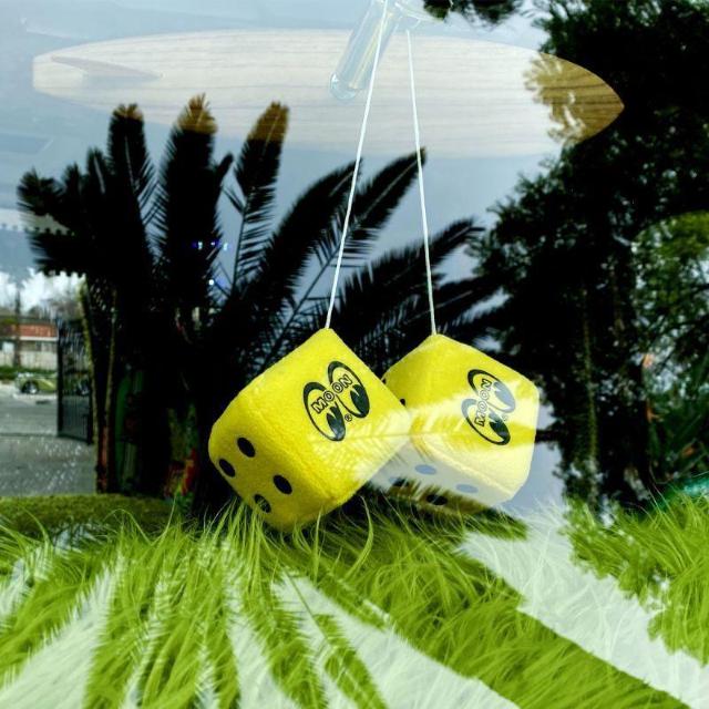 ムーンアイズ MOON ファジーダイス ホワイト MG878-WH ムーン ファジー ダイス サイコロ アクセサリー ルームミラー < 自動車/バイク ムーンアイズ MOON ファジーダイス ホワイト MG878-WH ムーン ファジー ダイス サイコロ アクセサリー ルームミラー < 自動車/バイク