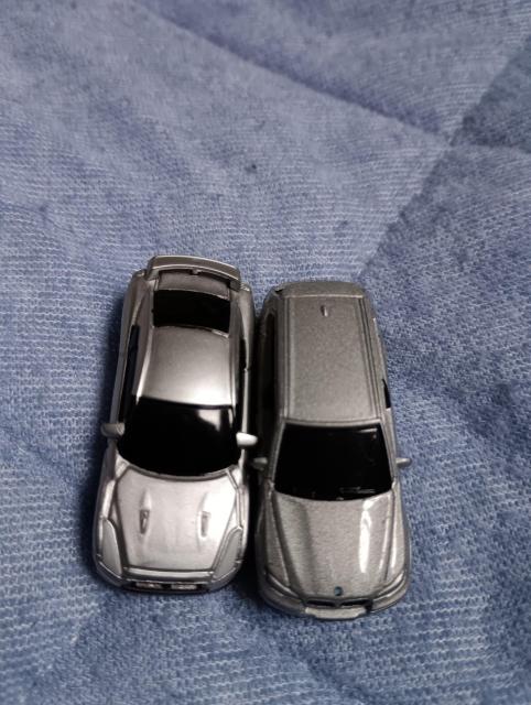 銀色ミニカー2台セット < ホビー  銀色ミニカー2台セット  < ホビーの