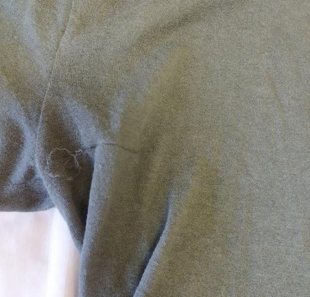 ZUCCA カーキー ダークオリーブグリーン ジャストフィットTシャツ 難有り < ブランド  ZUCCA カーキー ダークオリーブグリーン ジャストフィットTシャツ 難有り < ブランドの