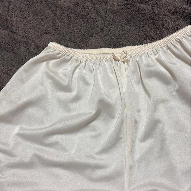 タンス整理品 衣類 おまとめOK ホームクリーニング済み ペチパンツ Lサイズ ゴールド < 女性ファッション  タンス整理品 衣類 おまとめOK ホームクリーニング済み ペチパンツ Lサイズ ゴールド < 女性ファッションの