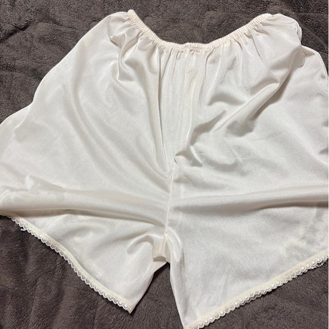 タンス整理品 衣類 おまとめOK ホームクリーニング済み ペチパンツ Lサイズ ゴールド < 女性ファッション  タンス整理品 衣類 おまとめOK ホームクリーニング済み ペチパンツ Lサイズ ゴールド < 女性ファッションの