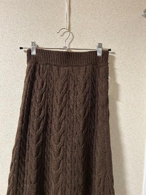 新品タグ付きas know as★サンプルケーブル編み裏地付きニットスカート < ブランド 新品タグ付きas know as★サンプルケーブル編み裏地付きニットスカート < ブランドの