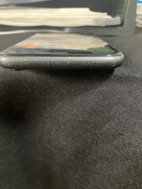 iPhone11 �� �Ɠd/AV�� 