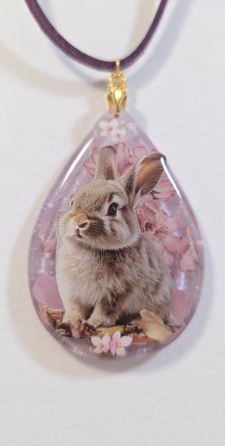 うさぎレジンネックレス☆大きいネックレス ハンドメイドネックレス うさぎ ウサギ うさぎペンダント キーホルダー < 女性ファッション うさぎレジンネックレス☆大きいネックレス ハンドメイドネックレス うさぎ ウサギ うさぎペンダント キーホルダー < 女性ファッションの