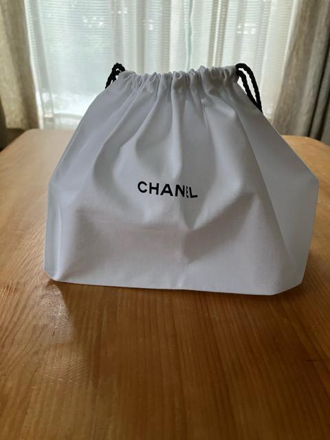 CHANEL シャネル 巾着 ポーチ 2点セット ホワイト ブラック ノベルティ < ブランド CHANEL シャネル 巾着 ポーチ 2点セット ホワイト ブラック ノベルティ < ブランドの