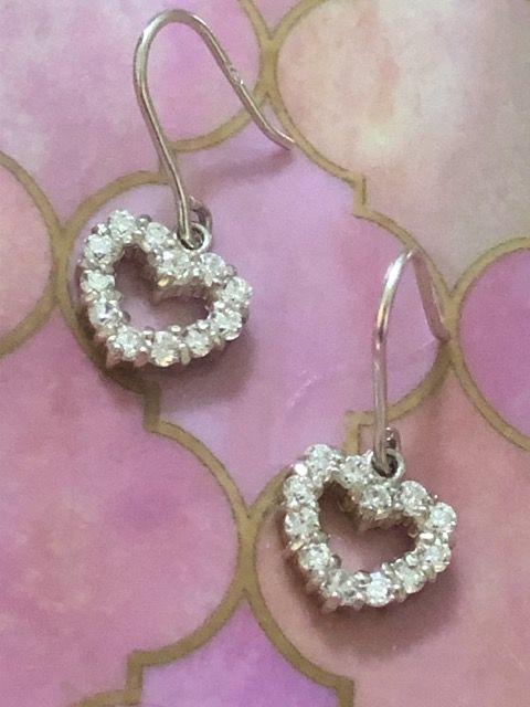 【最終売切り】SV925☆パヴェハートのピアス♪ < 女性アクセサリー/時計  【最終売切り】SV925☆パヴェハートのピアス♪  < 女性アクセサリー/時計の