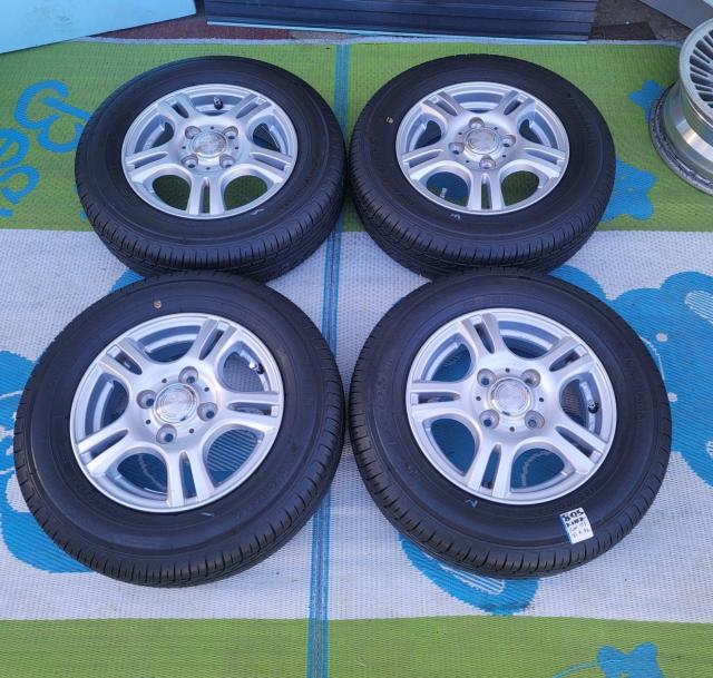 Weds JOKERアルミホイール12インチ4J pcd 100 タイヤ付き4本セットヨコハマ DNA ECOS ES300 < 自動車/バイク Weds JOKERアルミホイール12インチ4J pcd 100 タイヤ付き4本セットヨコハマ DNA ECOS ES300 < 自動車/バイク