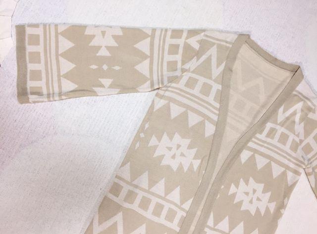 ヴァンスVANCE〓オルテガ柄ロングカーディガン(M)ベージュ〓新品 < ブランド ヴァンスVANCE〓オルテガ柄ロングカーディガン(M)ベージュ〓新品 < ブランドの