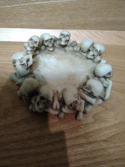 中古(未使用)ドクロ骸骨スカル灰皿 陶器製 < インテリア/ライフ  中古(未使用)ドクロ骸骨スカル灰皿 陶器製  < インテリア/ライフの