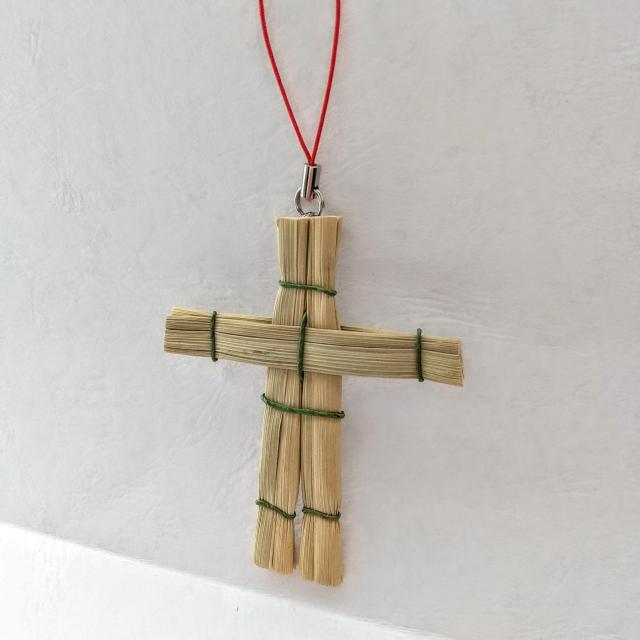 本いぐさ製品 プチ ワラ人形 ストラップ ストレス開放 念願成就 招福 < おもちゃ  本いぐさ製品 プチ ワラ人形 ストラップ ストレス開放 念願成就 招福  < おもちゃの