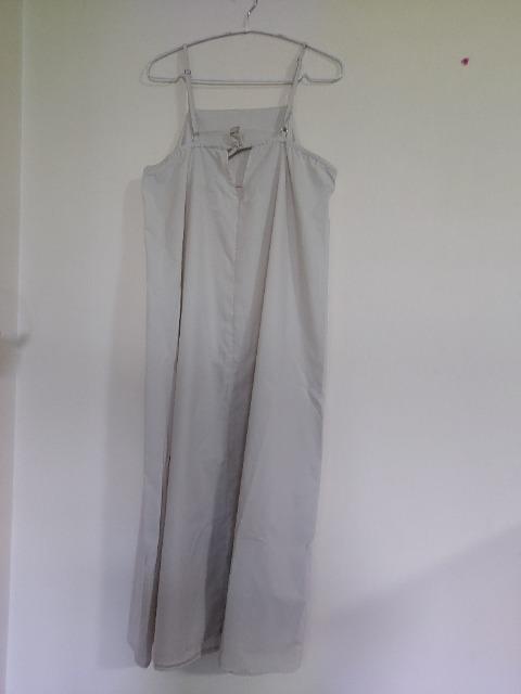 LOWRYS FARMキャミソールワンピースベージュ / FREE < ブランド LOWRYS FARMキャミソールワンピースベージュ / FREE < ブランドの