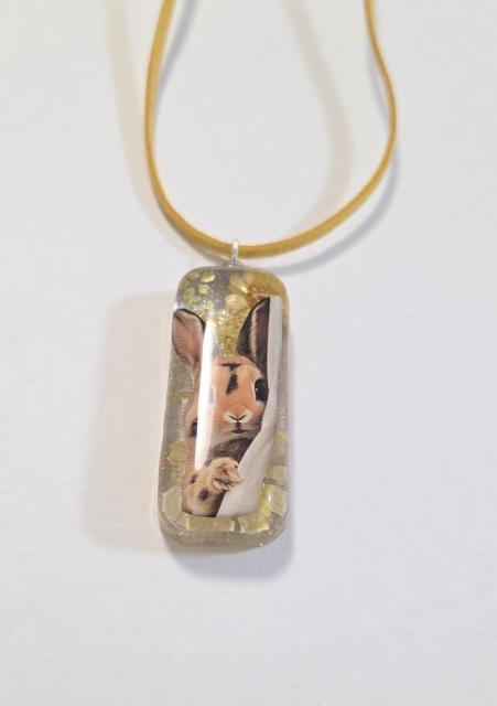 うさぎは見た☆ネックレス ハンドメイド レジンネックレス うさぎペンダント うさぎアクセサリー うさぎグッズ ウサギ < 女性ファッション うさぎは見た☆ネックレス ハンドメイド レジンネックレス うさぎペンダント うさぎアクセサリー うさぎグッズ ウサギ < 女性ファッションの