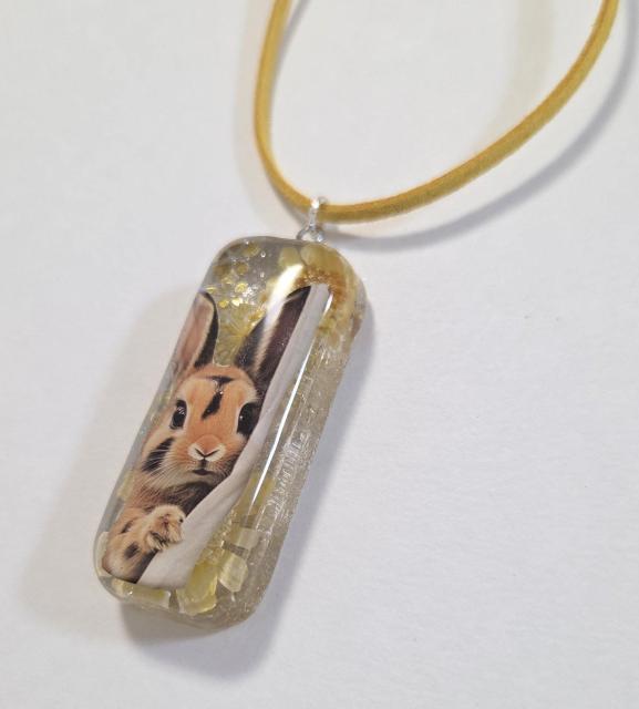 うさぎは見た☆ネックレス ハンドメイド レジンネックレス うさぎペンダント うさぎアクセサリー うさぎグッズ ウサギ < 女性ファッション うさぎは見た☆ネックレス ハンドメイド レジンネックレス うさぎペンダント うさぎアクセサリー うさぎグッズ ウサギ < 女性ファッションの