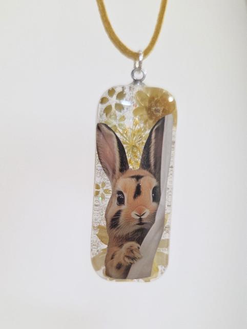うさぎは見た☆ネックレス ハンドメイド レジンネックレス うさぎペンダント うさぎアクセサリー うさぎグッズ ウサギ < 女性ファッション うさぎは見た☆ネックレス ハンドメイド レジンネックレス うさぎペンダント うさぎアクセサリー うさぎグッズ ウサギ < 女性ファッションの