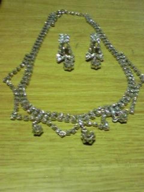 �V���o�[�l�b�N���X  �� �����A�N�Z�T���[/���v�� 