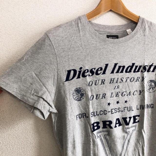 ◆DIESEL/ディーゼル◆ロゴプリントTシャツ★メンズMグレー♪美品*ハワイ購入 < ブランド ◆DIESEL/ディーゼル◆ロゴプリントTシャツ★メンズMグレー♪美品*ハワイ購入 < ブランドの